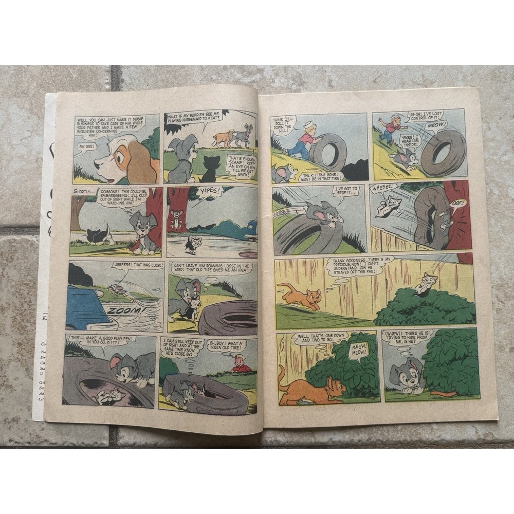Walt Disney's Comics and Stories #241 (1960) Donald Duck, Dell Comics. VG++ - Picture 5 of 6